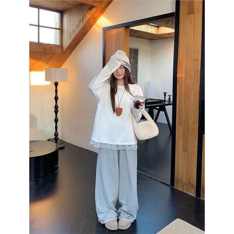 Women's Long-Sleeve Lace Patchwork Velvet T-Shirt - Double-Sided, Slimming, Warm, Autumn/Winter.