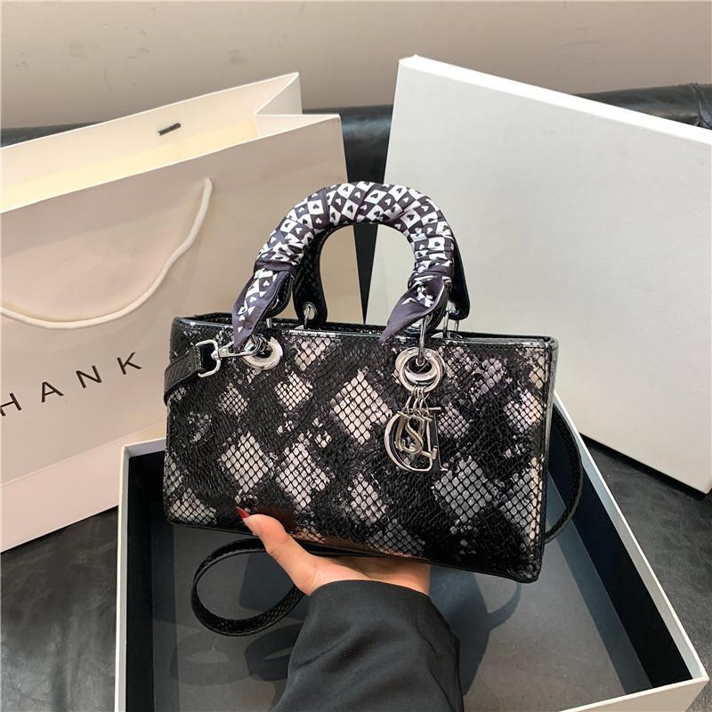 New Fashion Snake Silk Scarf Bag Portable Shoulder Women's Bag
