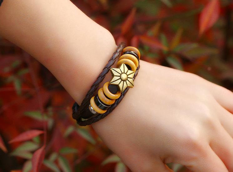 Direct Factory Sale Hand-Woven Retro Korean Style Cowhide Leather Cuff Bracelet for Men Size Adjustable Accessory