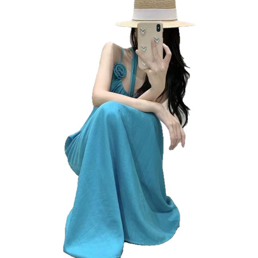 Seaside vacation dress women's summer French high-end feeling loose slim slim slim small suspender dress