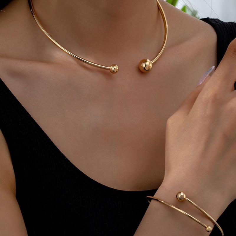 Chic Adjustable Geometric Metal Arm Ring Necklace Set with Smooth Surface Design
