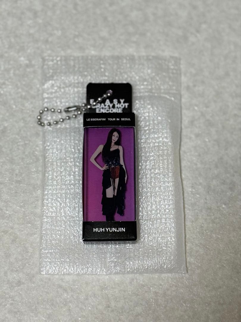 [USED] LE SSERAFIM Seoul Concert Lucky Draw Acrylic Keychain - Yunjin