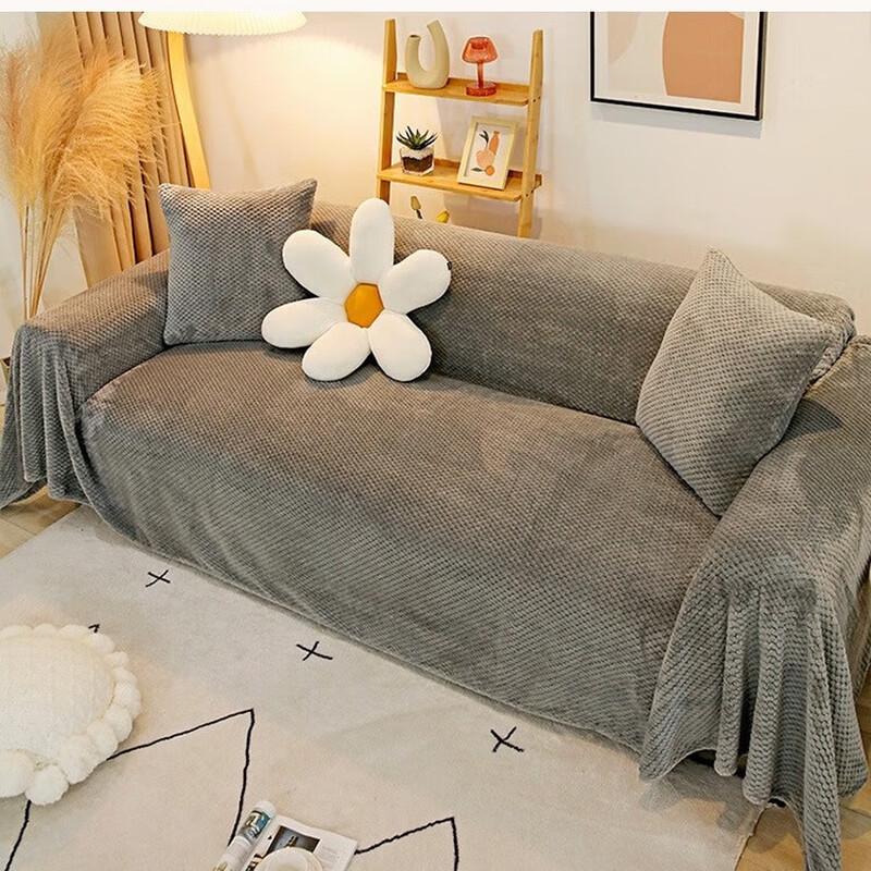 

LISM Winter Anti-Scratch Plush Sofa Cover
