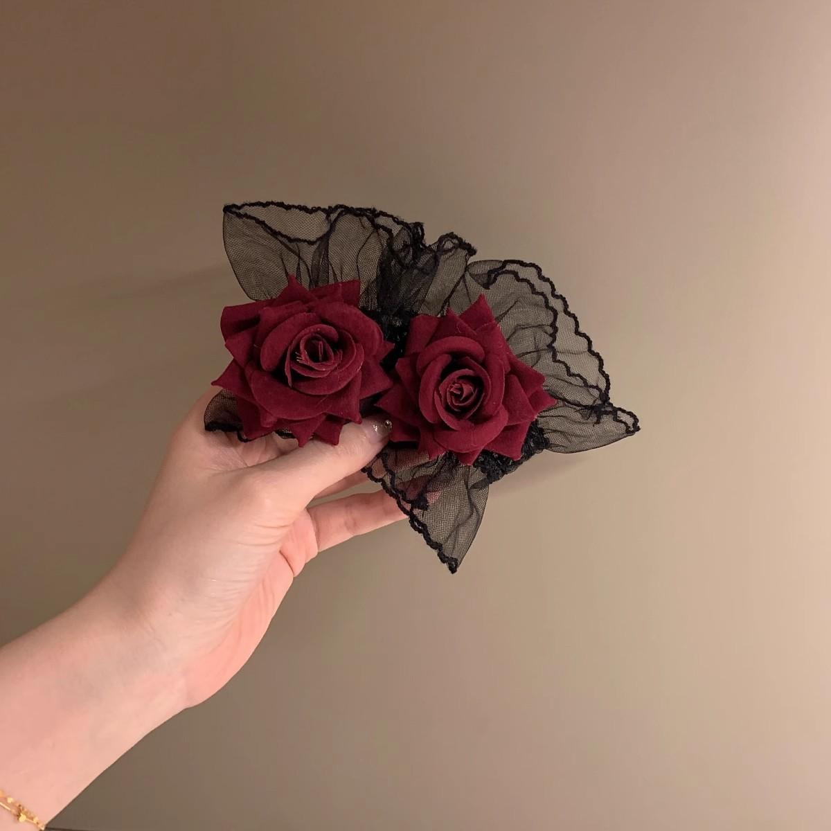 

Lolita Short Hands Sleeve Gloves Lace Rose Flowers Wrist Cuffs Ruffled Bracelet Women Cosplay Clothing Wristband Floral Elastic чорний