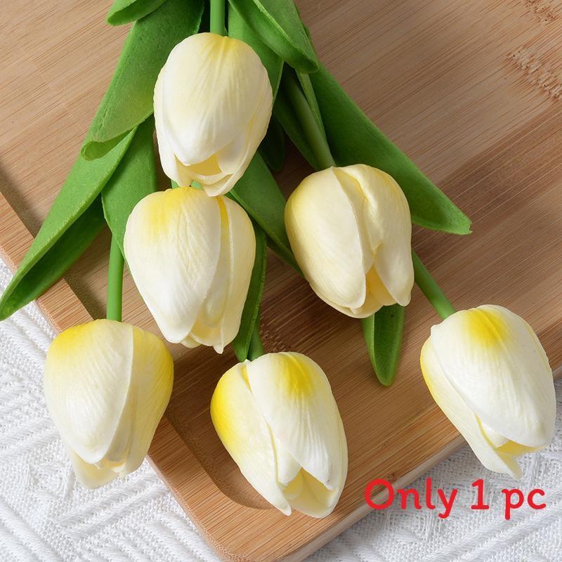 

Plant Realistic Artificial Tulipa Gesneriana For Display And Decoration Event Cream