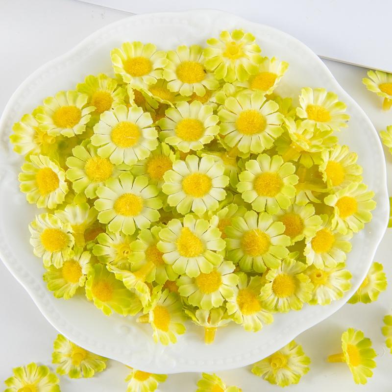 50/100pcs Artificial Flowers Sunflower Silk Daisy Head Festival Home Yard Wedding Decor DIY Scrapbook Fake Plant Festival Wreath