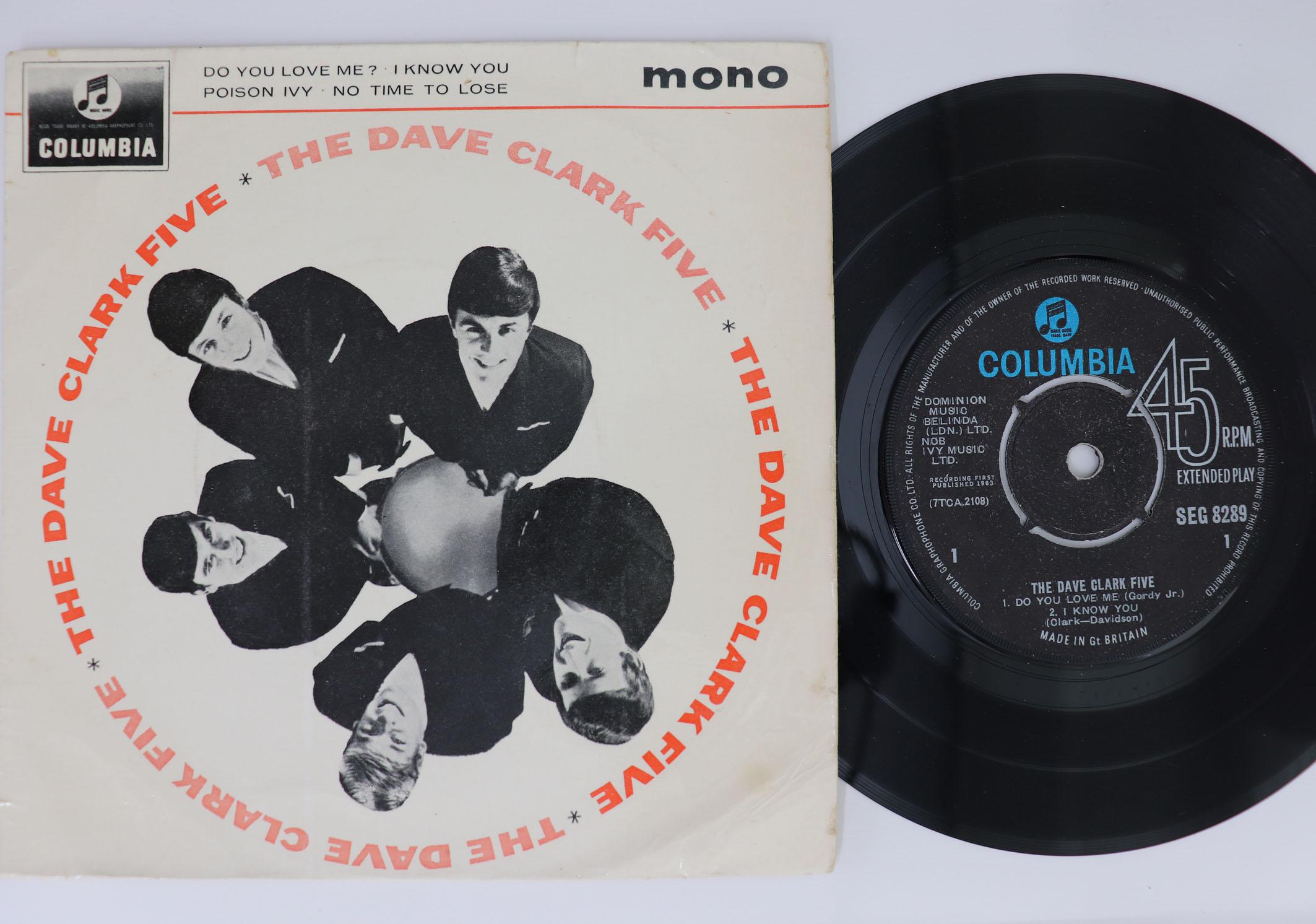 

7inch Record DAVE CLARK FIVE - Do You Love Me SEG8289 Columbia 1964 UK Rock Used