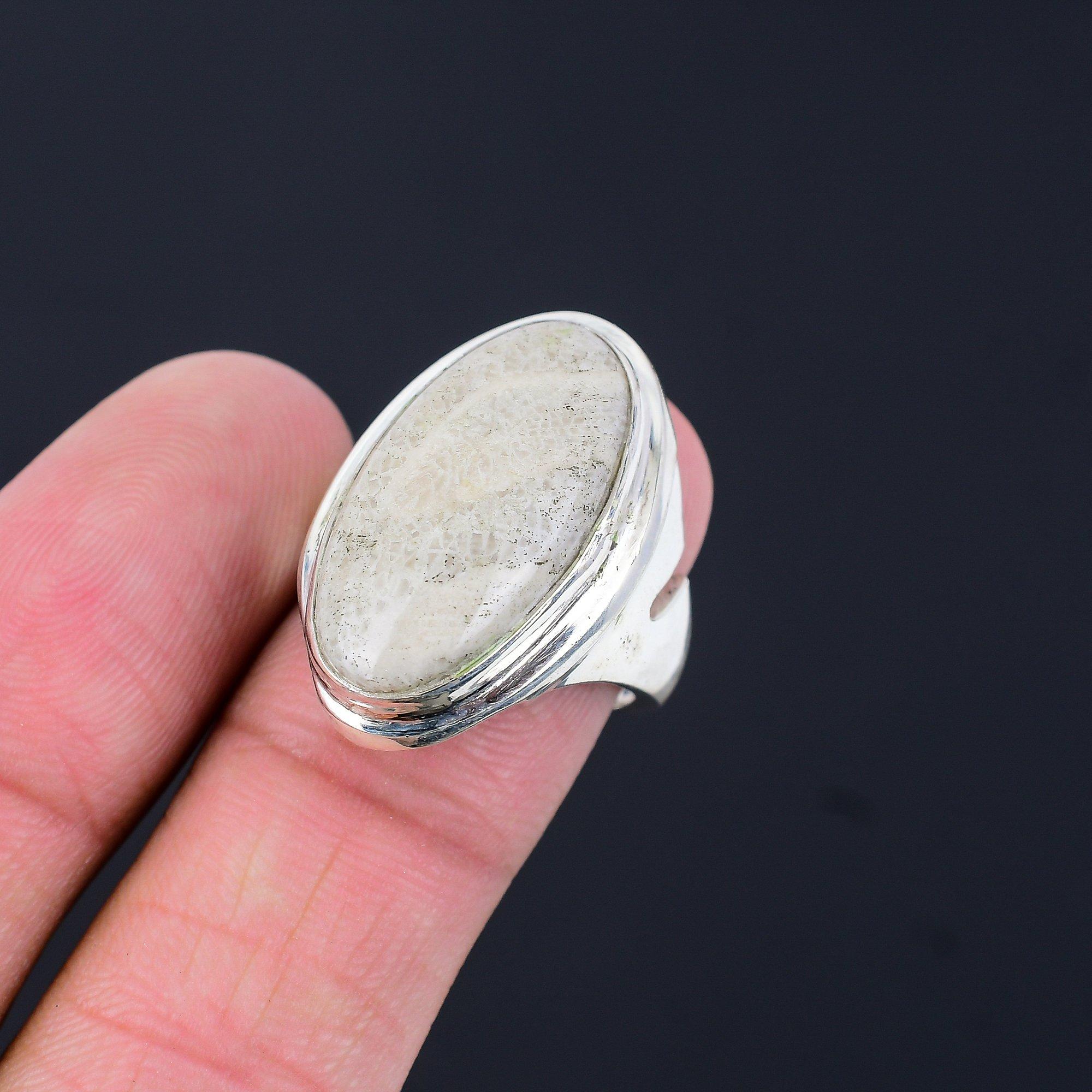 

Серебряное кольцо 925 пробы с натуральным ископаемым кораллом, обещанием, несколькими камнями, элегантное, размер 8 8