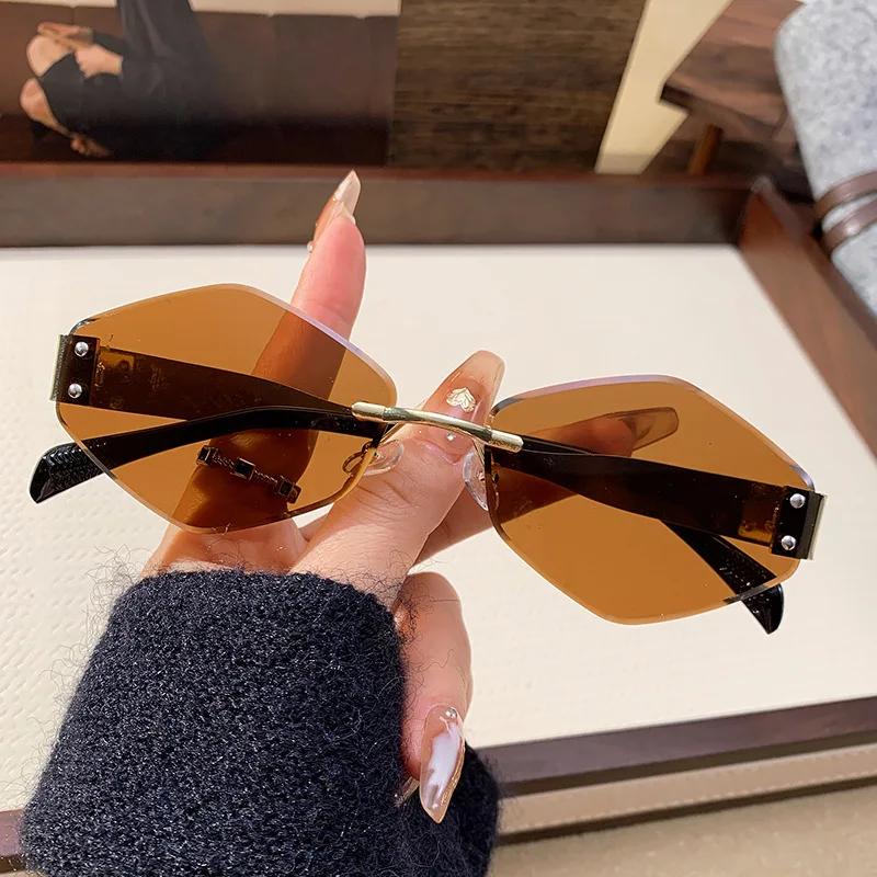 Fashionable Frameless Rhombus Sunglasses For Women Men Brand Design New Personalized Metal Frame Sun Glasses