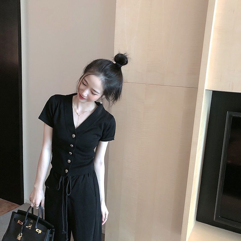 T-shirt for Women Short Sleeved Summer Outfit V-neck Ice Silk Knit Sweater Thin Jacket High Waist Exposed Navel Short Upper Garment