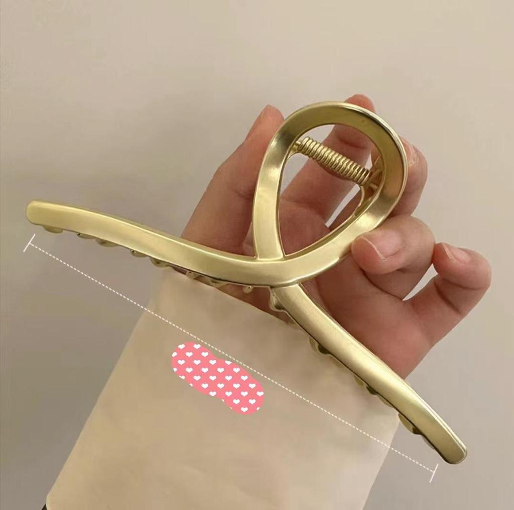 Premium Metal Shark Hair Clip for Women - Large Summer Headdress Hairpin, Unique Design