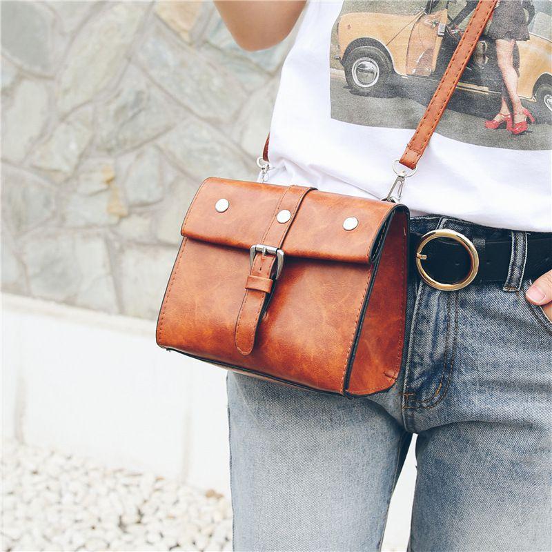 Trendy Retro European American Design Small Square Bag For Women With Magnetic Closure