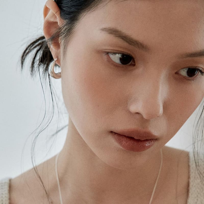 Etrive Crescent Earrings