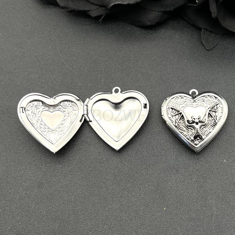 Eco-friendly Stainless Steel Heart Bat Photo Frame Pendant Materials