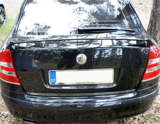 Skoda OCTAVIA II HB Sedan - CHROME TRIM ON THE LID