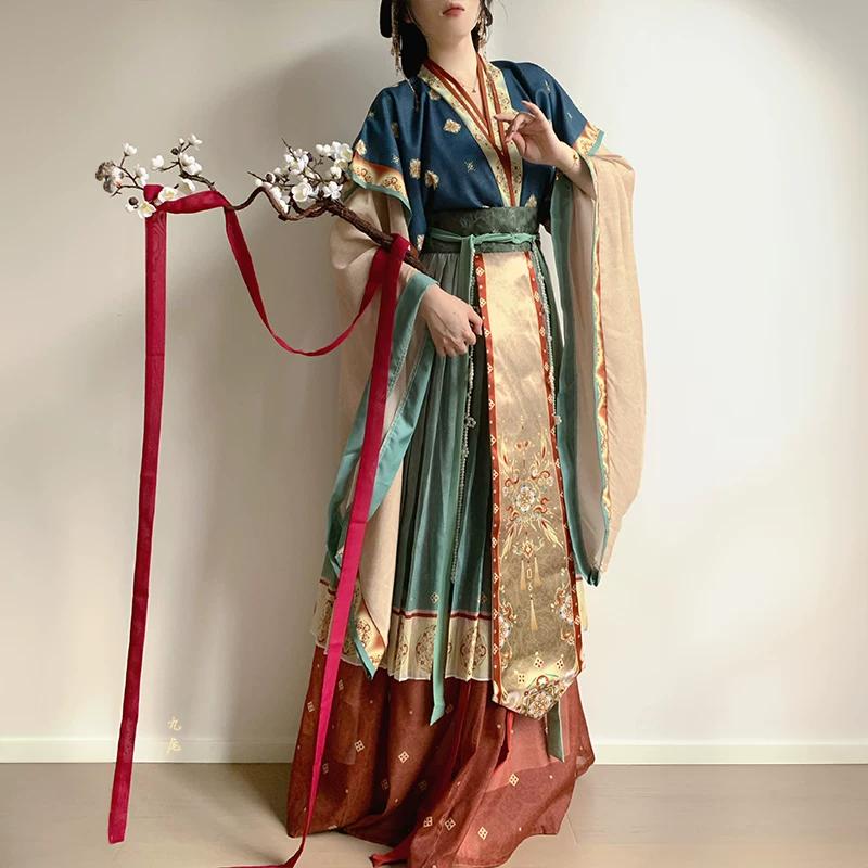 Chinese Wei And Jin Dynasty Style Hanfu. Restore Chinese Fairy Hanfu. Improved Traditional Clothing Suit For Women.
