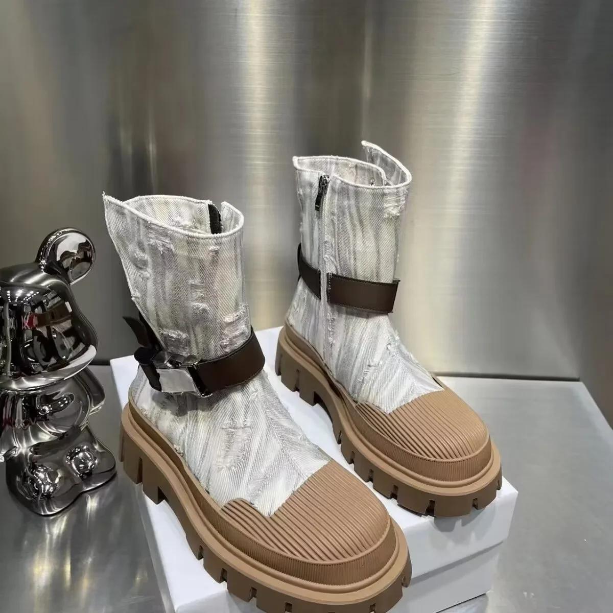 

Модные новые корейские модные короткие сапоги женские джинсовые туфли на толстой подошве женские ботильоны в стиле ретро с пряжкой на ремне для женщин 2024 38 бежевый