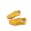 Modische Gürtelschnalle Retro Gelb Deutsche Trainingsschuhe Damen Frühling und Sommer Neu Leder Weiche Sohle Bequeme Lässige Sportschuhe