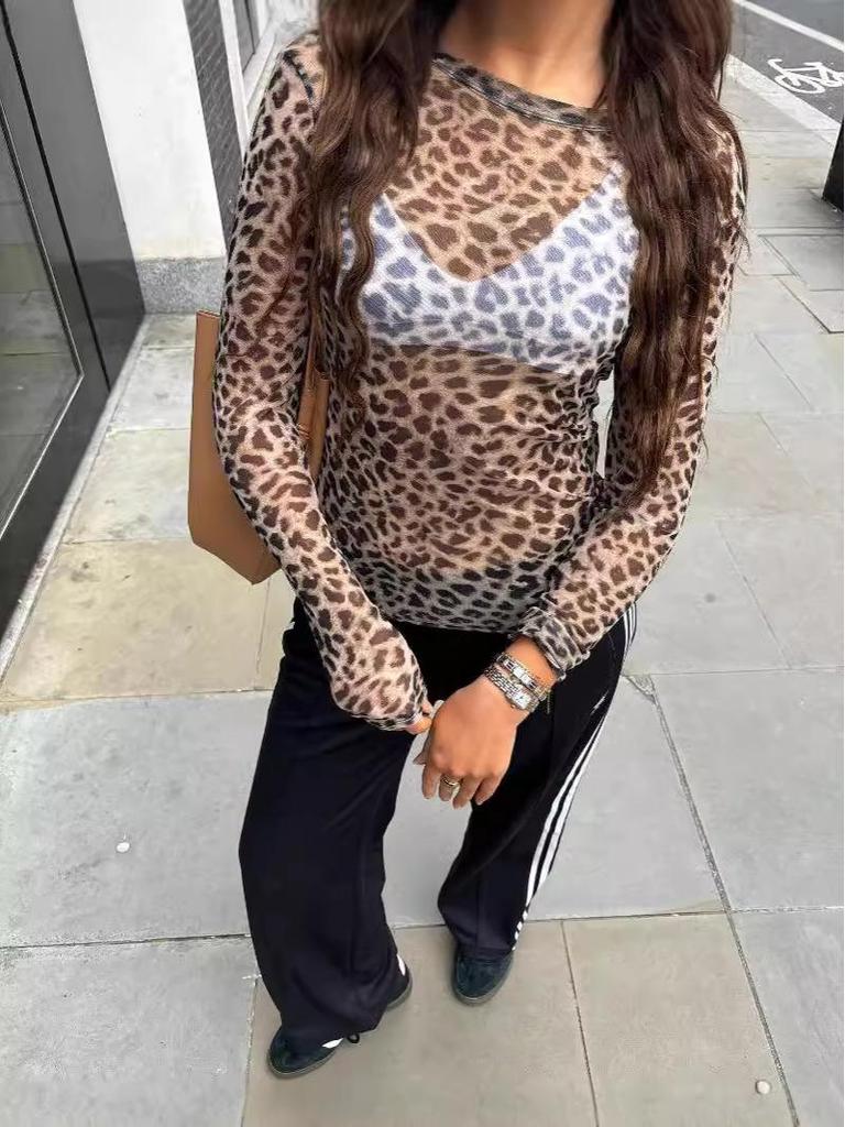 2024 Chic Hong Kong Style Leopard Print Slim Fit Long Sleeve Top for Women, Autumn Collection