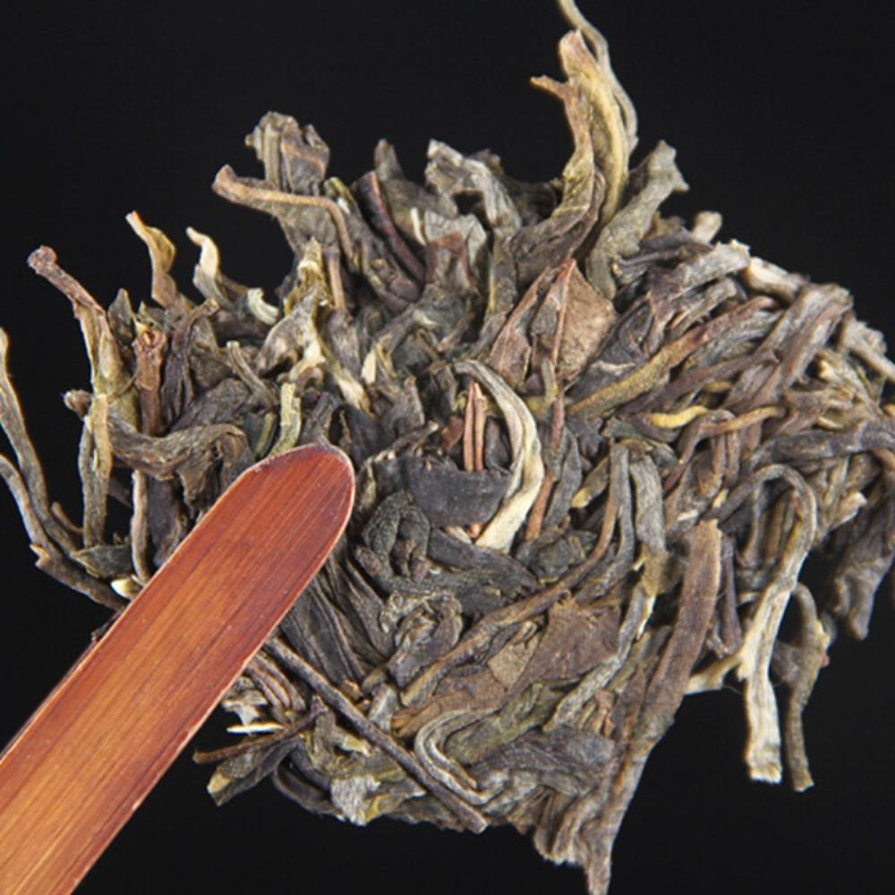 Organic Yunnan Raw Pu-erh Tea Cake Menghai Handmade Sheng Cha 357g