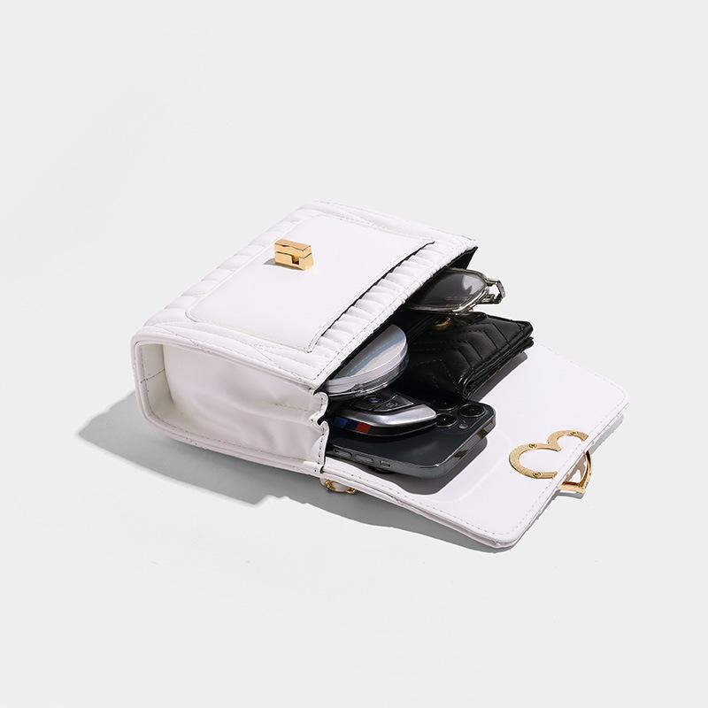 Chain bag New trendy women's bag Spring and summer versatile fashion large capacity shoulder crossbody pleated bag