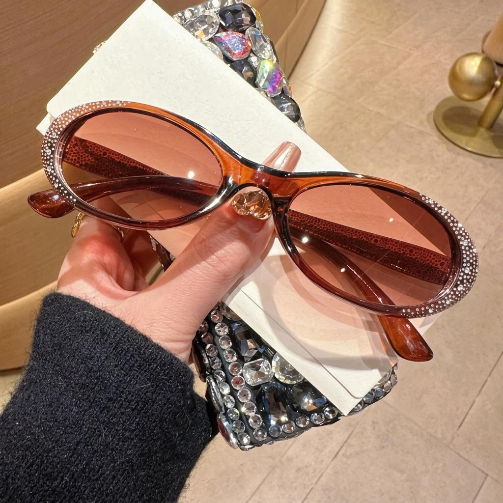 Rhinestone Eyewear Comfortable Women Fashion Shades Oval Rhinestone Sunglasses Trendy Uv400 Sun Glasses For Travel Stage Party