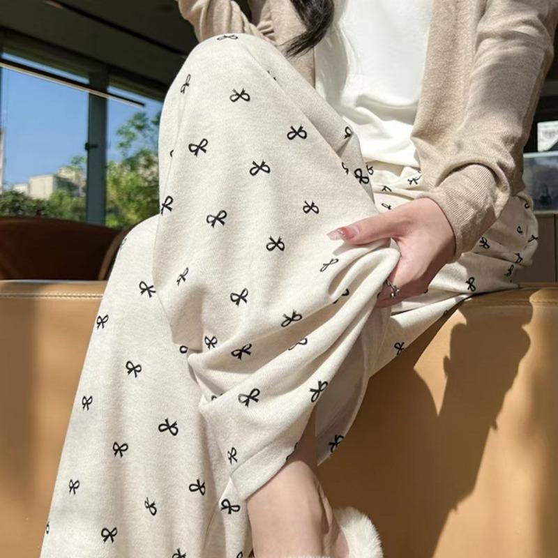 

Glutinous rice velvet bow Yamamoto pants women s autumn and winter new loose pleated casual pants drape high waist wide leg pants Average size 80-70kg, no pockets