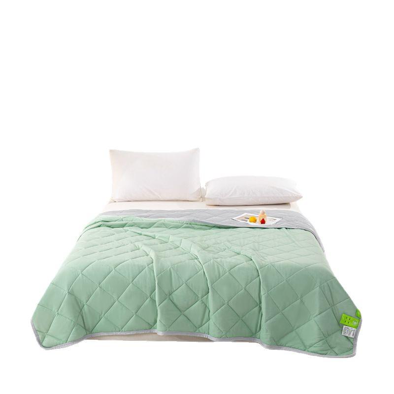 Silk Cool Summer Quilt: Lightweight, Solid Color, Ideal for Air Conditioning