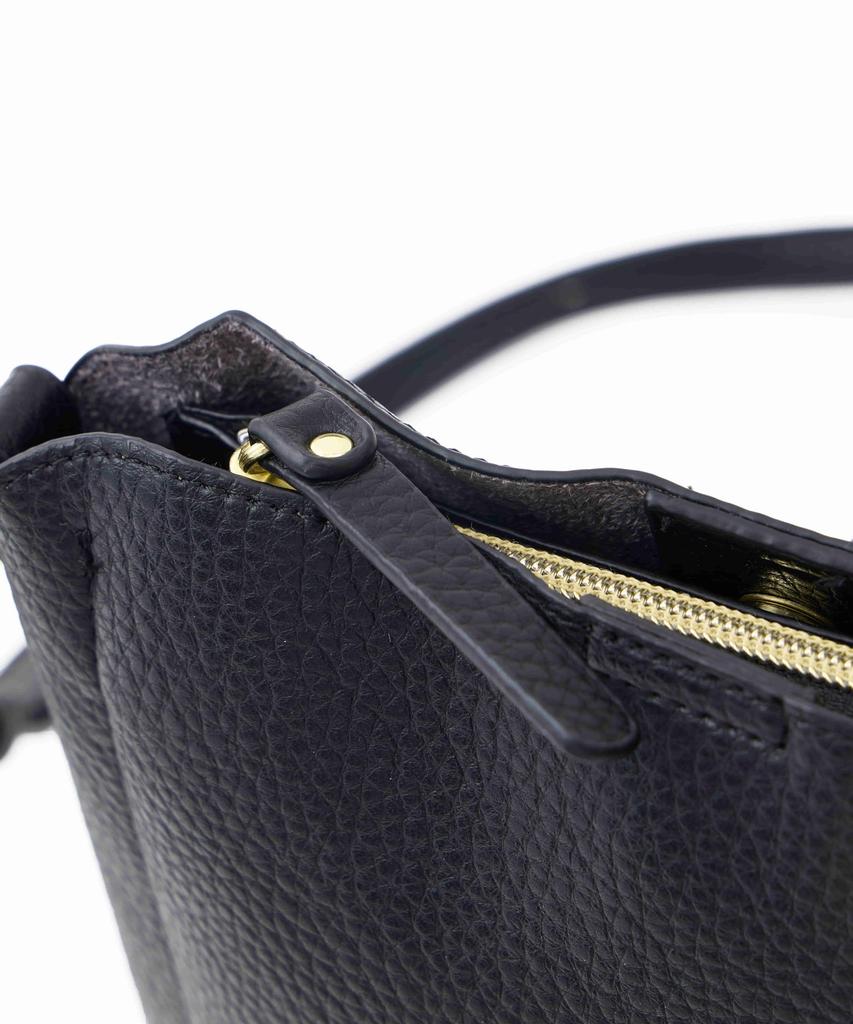 Retro Grain Vertical Shoulder Bag, Lightweight