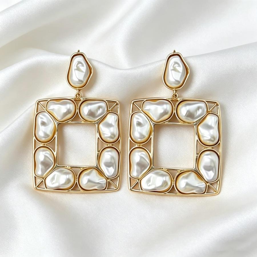 European and American women's earrings, geometric pearl square design high-end stud earrings, versatile niche earrings