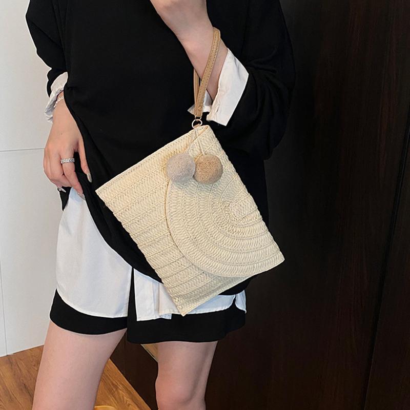 Handmade Straw Beach Shoulder Crossbody Bag Girls Envelope Woven Summer Small Hair Ball Cluth