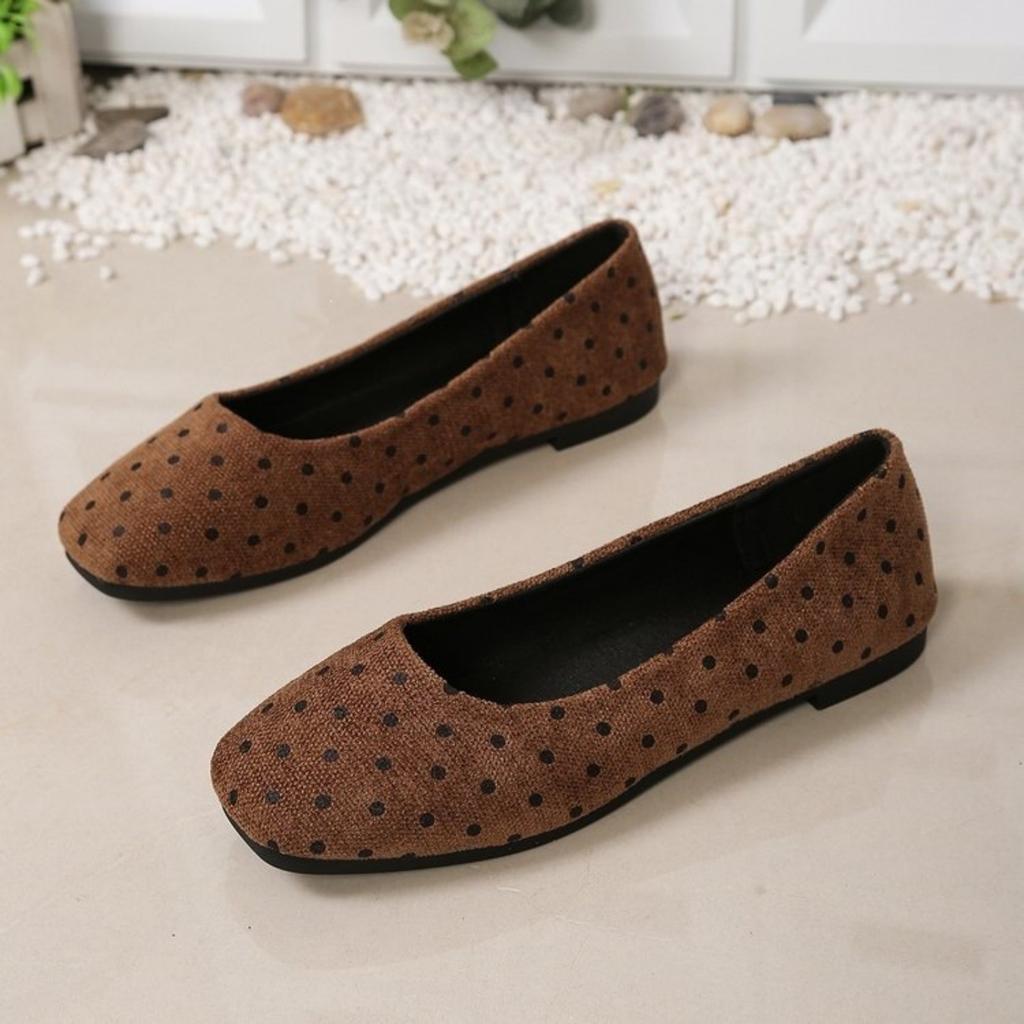 Women's Slip-On Flat Shoes Soft Fabric Upper with Polka Dot Pattern Round Toe Design Lightweight Flexible Sole Casual Footwear