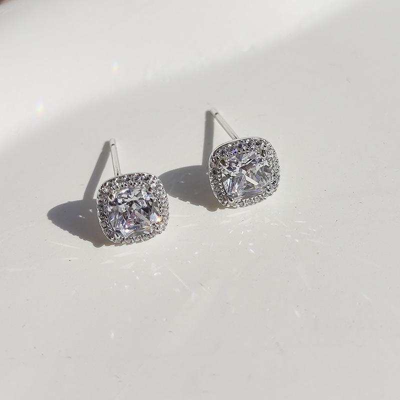 Elegant Diamond Stud Earrings - S925 Silver Needle Micro-Paved French Style Inlaid Diamond