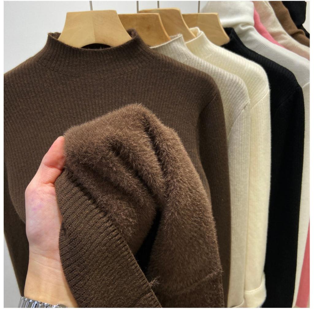 Half High Collar and Thick Velvet Winter Base Sweater for Women, Soft and Stylish, with Warm and Integrated Velvet Sweater Inside