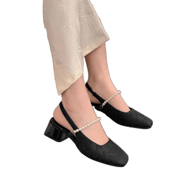 Guofeng Neue Chinesische Stickerei Perle Baotou Sandalen Damen 2025 Neu Dicke Ferse Mittelhohe Ferse Eckiger Kopf Fee Einzelne Schuhe Damen