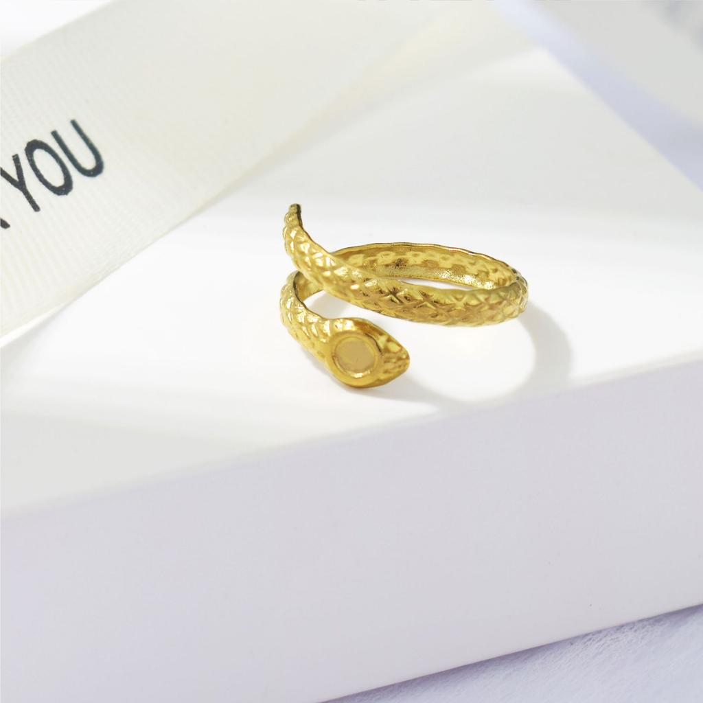 18K Gold-Plated Long Snake-Shaped Titanium Steel Ring Female, Hip-Hop Punk Style Opening Adjustable Ring