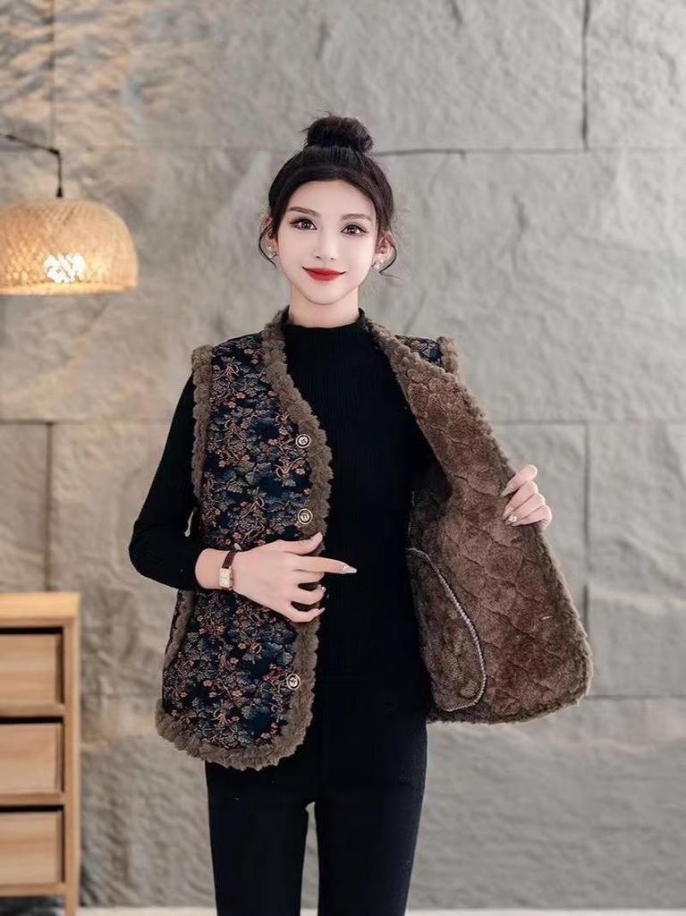 Camel Floral Fleece-Lined Tassel Vest: Versatile Spring & Autumn Wear for Middle-Aged and Elderly
