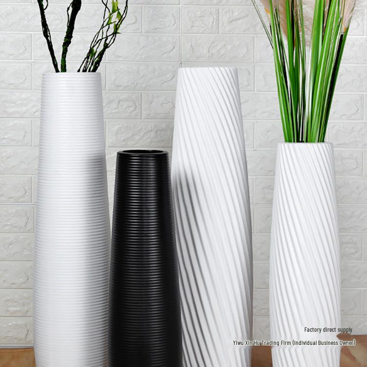 Large Modern Nordic Ceramic Floor Vase: Black & White Minimalist Design for Dried Flowers and French Arrangements In Living Room