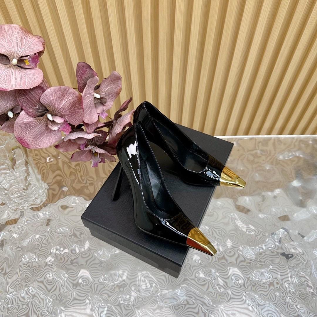 

2025 осень и зима новая знаменитость металл острый носок высокий каблук женские черные с мелким вырезом королевская сестра сексуальный темперамент тонкий каблук туфли 34