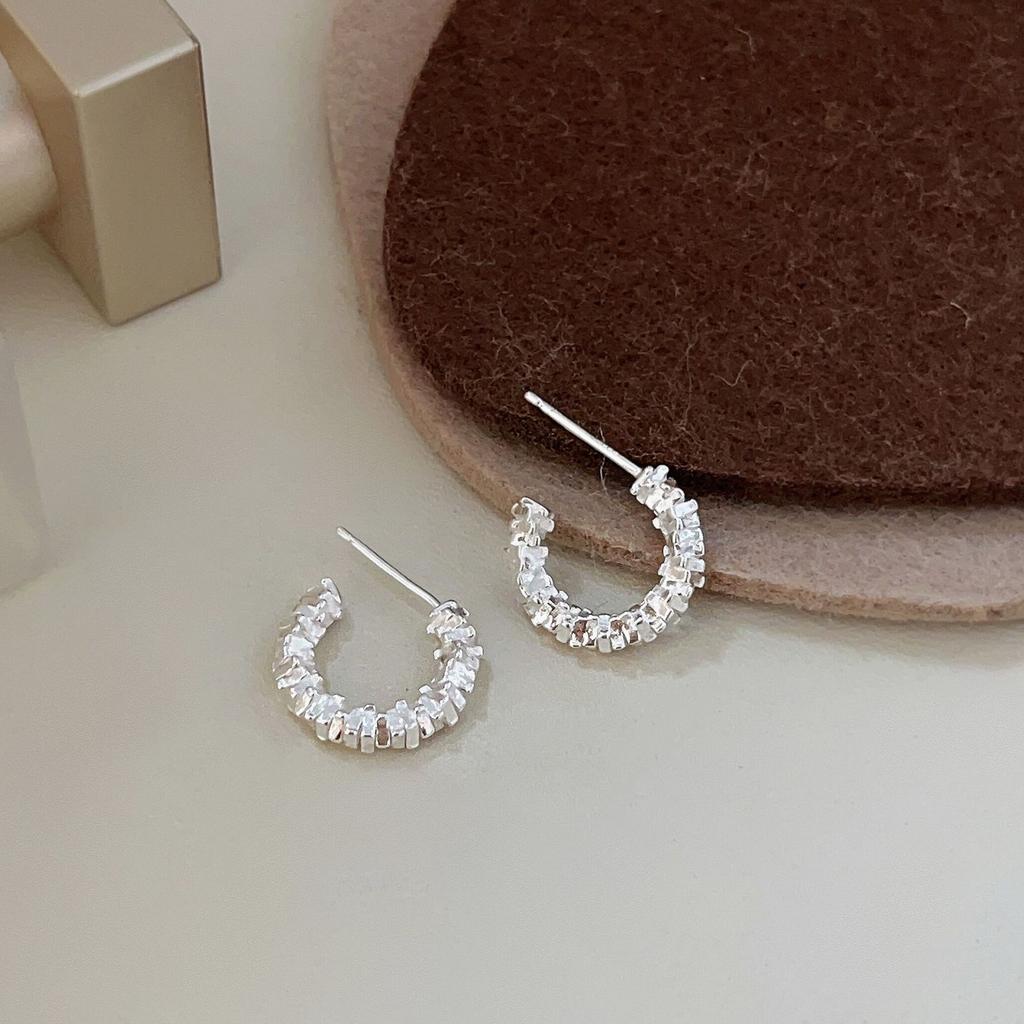 A Few C-shaped Geometric Stud Earrings Girls Niche Design Earrings Earrings Personalized Round Face Earrings