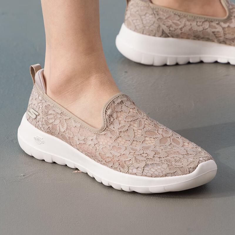Skechers Women s Summer Lifestyle Athletic Shoe 5