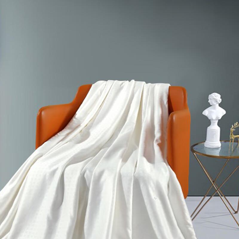 Xuanyu Home Textile X-T7775 All-Season Quilt