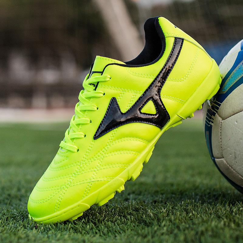 

Boys and girls football shoes broken nails Primary and secondary school students Artificial grass Student training Adult competition Leather feet 44