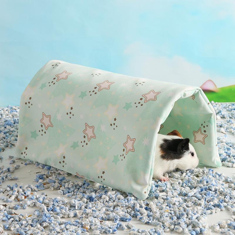

1pc Guinea Pig Hideout House Foldable Multi-Shape Guinea Pig Dwarf Rabbit Hamster Hideout Mat Suitable for Gifts to Friends and Family