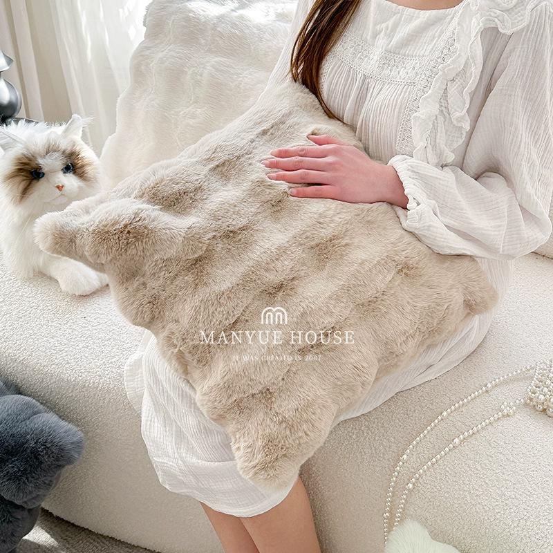 Tuscany Nordic Style Faux Fur Plush Pillow - Autumn/Winter Rabbit Fur Throw for Sofa & Bedroom