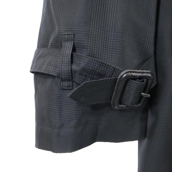 Burberry Manteau trench en soie à carreaux Sanyo Shokai L Gris Homme Occasion