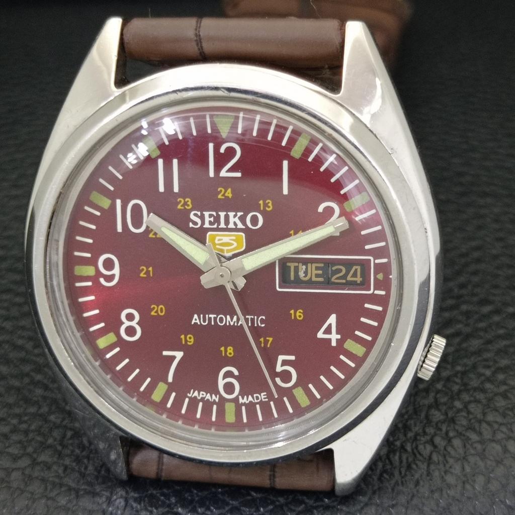 AUTOMATIC 7019A VINTAGE SEIKO 5 JAPAN MENS MAROON COLOR DIAL WATCH A701412-5 R206b-a701412