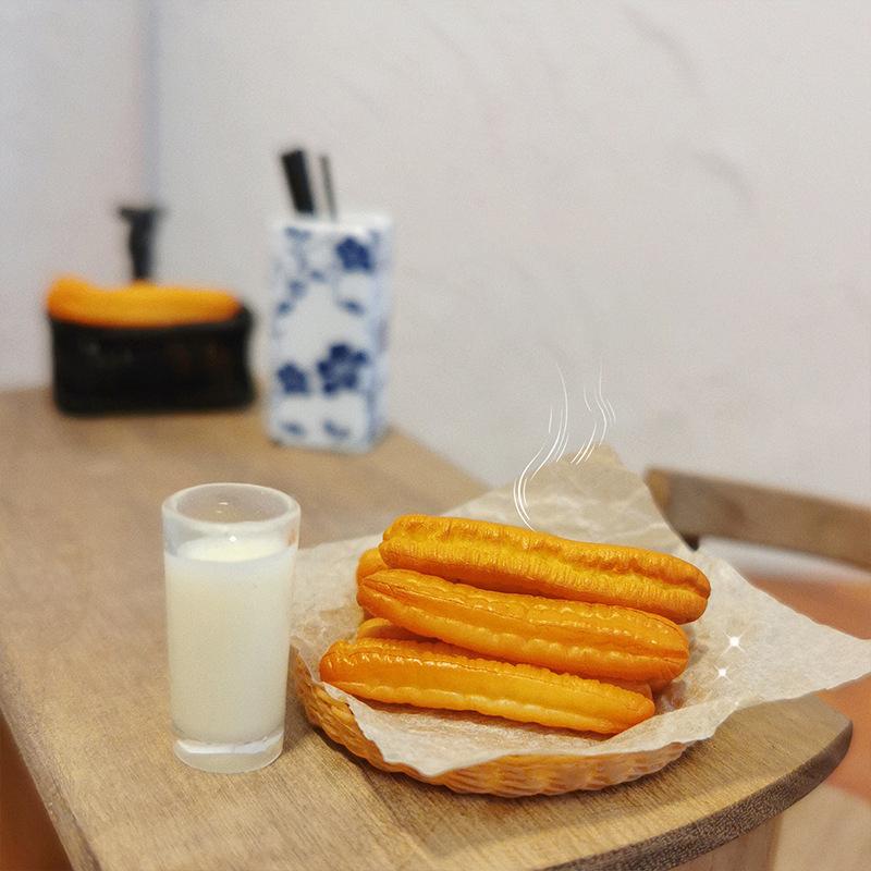 

Миниатюрный кукольный домик Мини соевое молоко жареные палочки из теста Завтрак Модель имитация еды Кукольный домик Аксессуары Детские игрушки as the picture