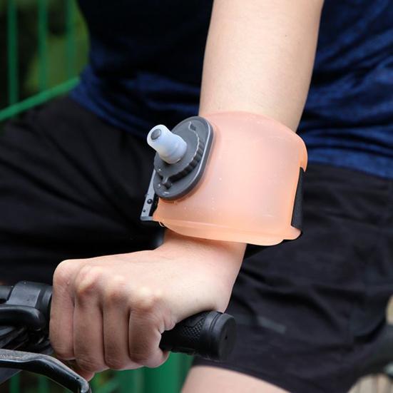 200ML Sports Wrist Water Bottle with Straw Leakproof Portable Lightweight Outdoor Cycling Fitness Travel Adjustable Wristband Squeeze Drinking Cup