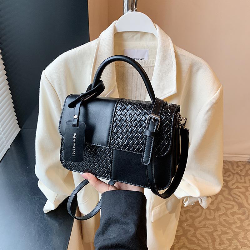 Handheld Small Bag Women's New Fashion Versatile Commuter Shoulder Messenger Bag Small Square Bag